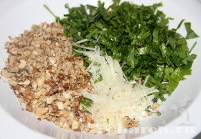 tepliy salat is kabachkov s orehami i petrushkoy_3