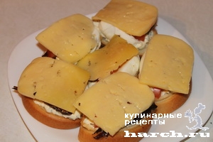 Горячие бутерброды со шпротами