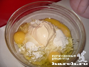 kabachkoviy-tort-s-sirnim-kremom_05