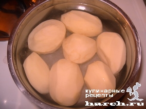 kartofel-molodoi-s-maslom-i-zeleniyu_1