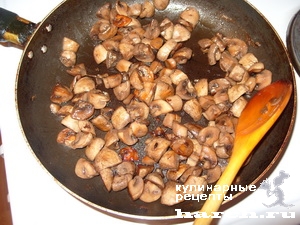 Картофельное пюре с жареными грибами