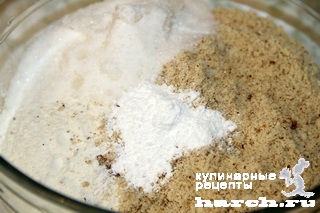 Орехово-песочный пирог с джемом