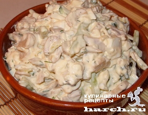 Салат из консервированного кальмара с грибами "Русалочка"