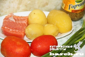 Салат из малосольной семги с картофелем и помидорами "Русские традиции"