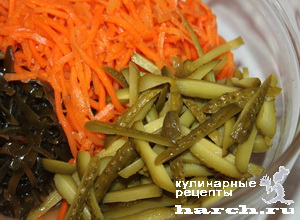 Салат из морской капусты с корейской морковью