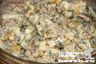 Салат из печени трески с кукурузой и сухариками "Луиджи"