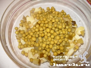 Салат из печени трески с яичными блинчиками "Мурманский"
