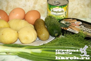 Салат со шпротами и горошком "Застольный"