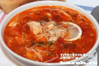 Томатный суп с курицей и вермишелью по-турецки