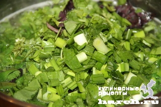 Зеленый суп с фрикадельками "Сябзи"